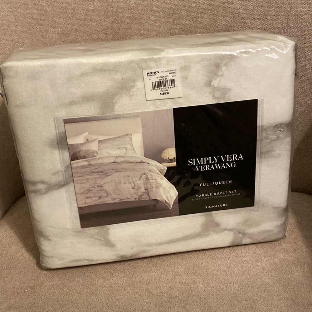 New Vera Wang Marble Duvet Set